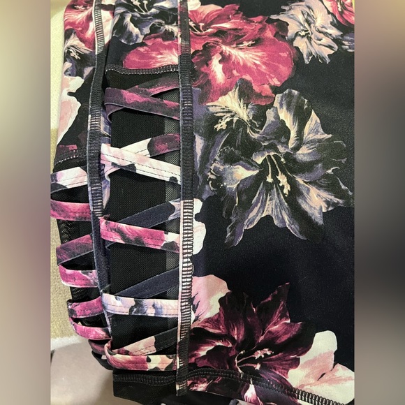 Ideology women’s compression leggings - Picture 3 of 3